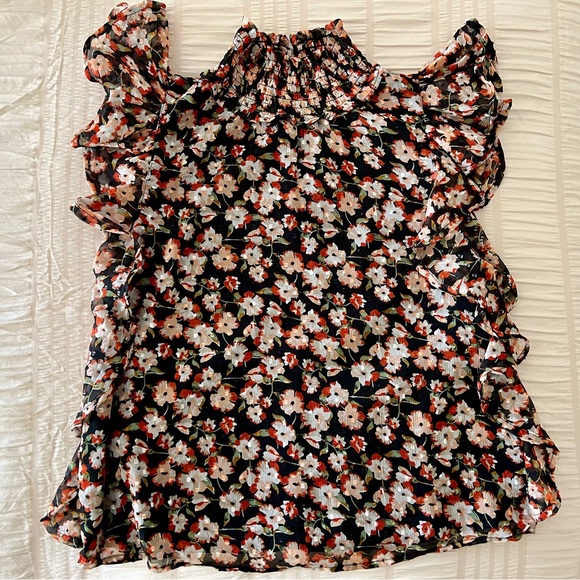 Francesca's Floral Smock Neck Flutter Sleeve Blouse Black/Red - Picture 5 of 11